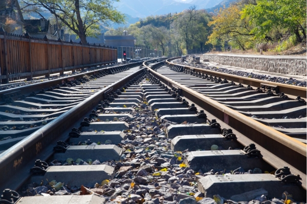 改性尼龍PA6和PA66在高速鐵路、機車工業(yè)中的應(yīng)用